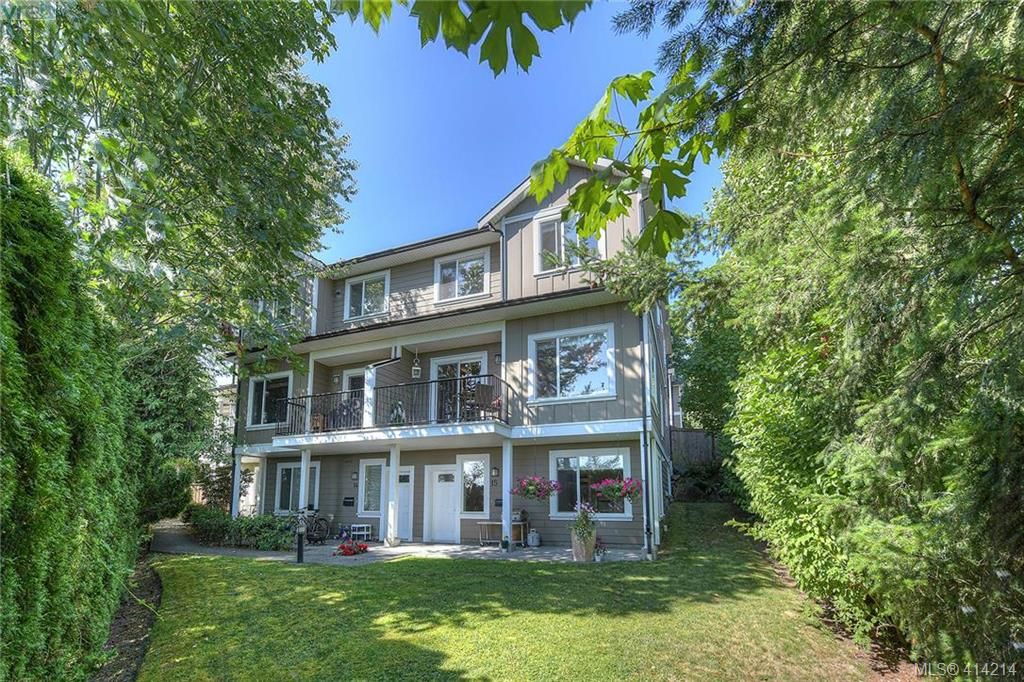 I have sold a property at 11 6961 East Saanich RD in SAANICHTON
